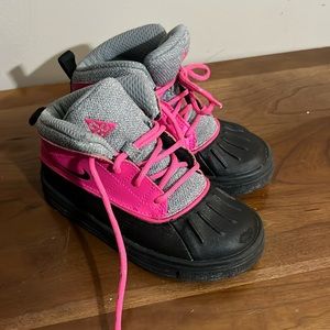 Nike Boots 9c